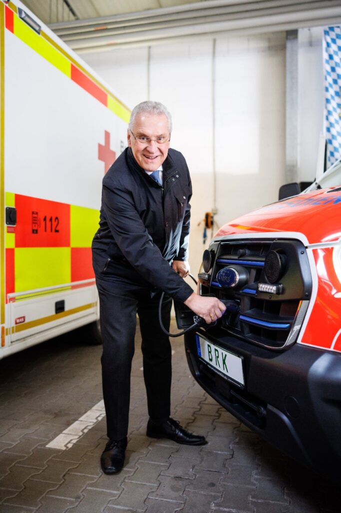 20240308 1055 e ktw 055 - le ford e-transit transformé en ambulance électrique