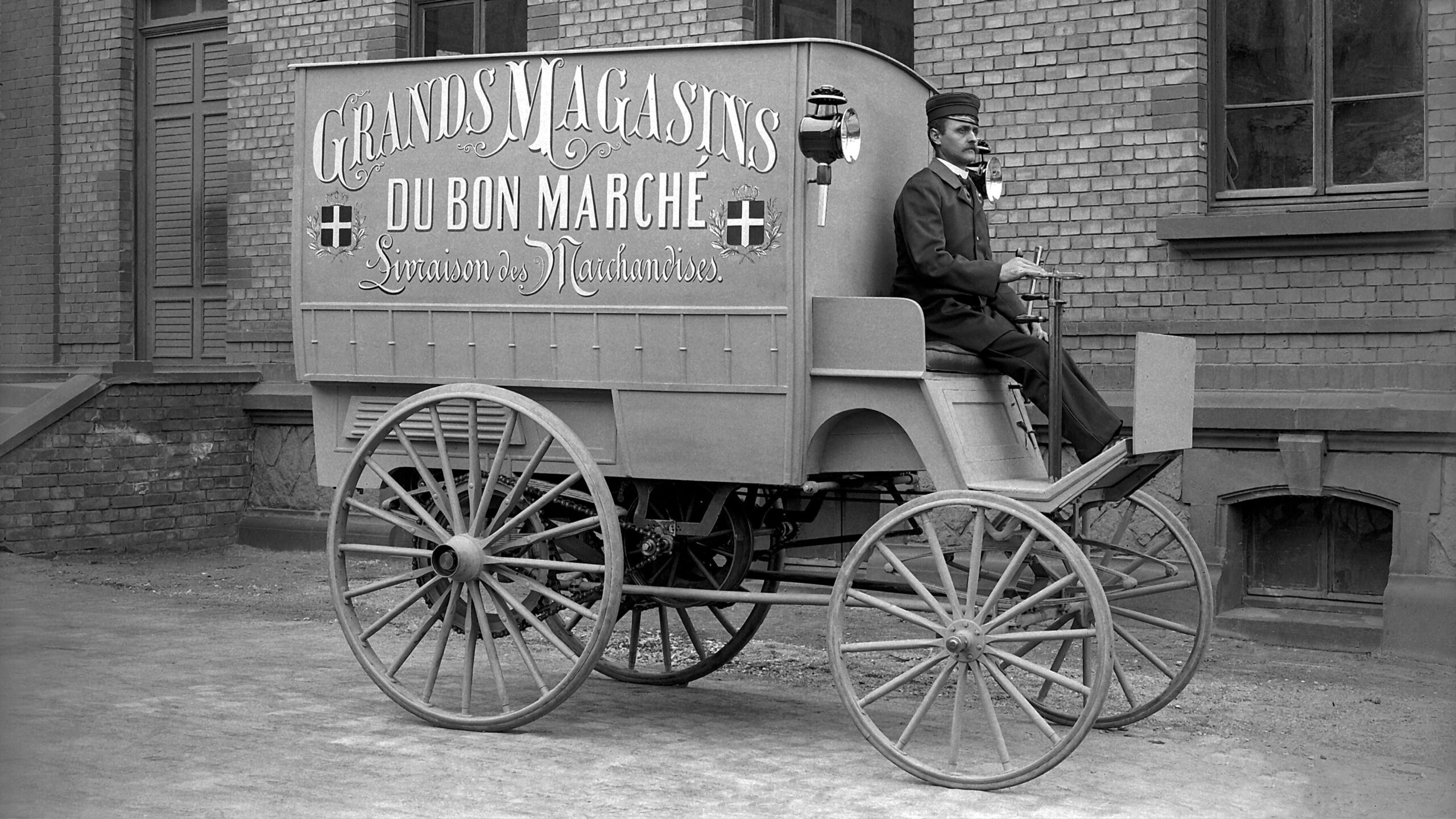 Le premier fourgon de livraison mercedes date de 1896